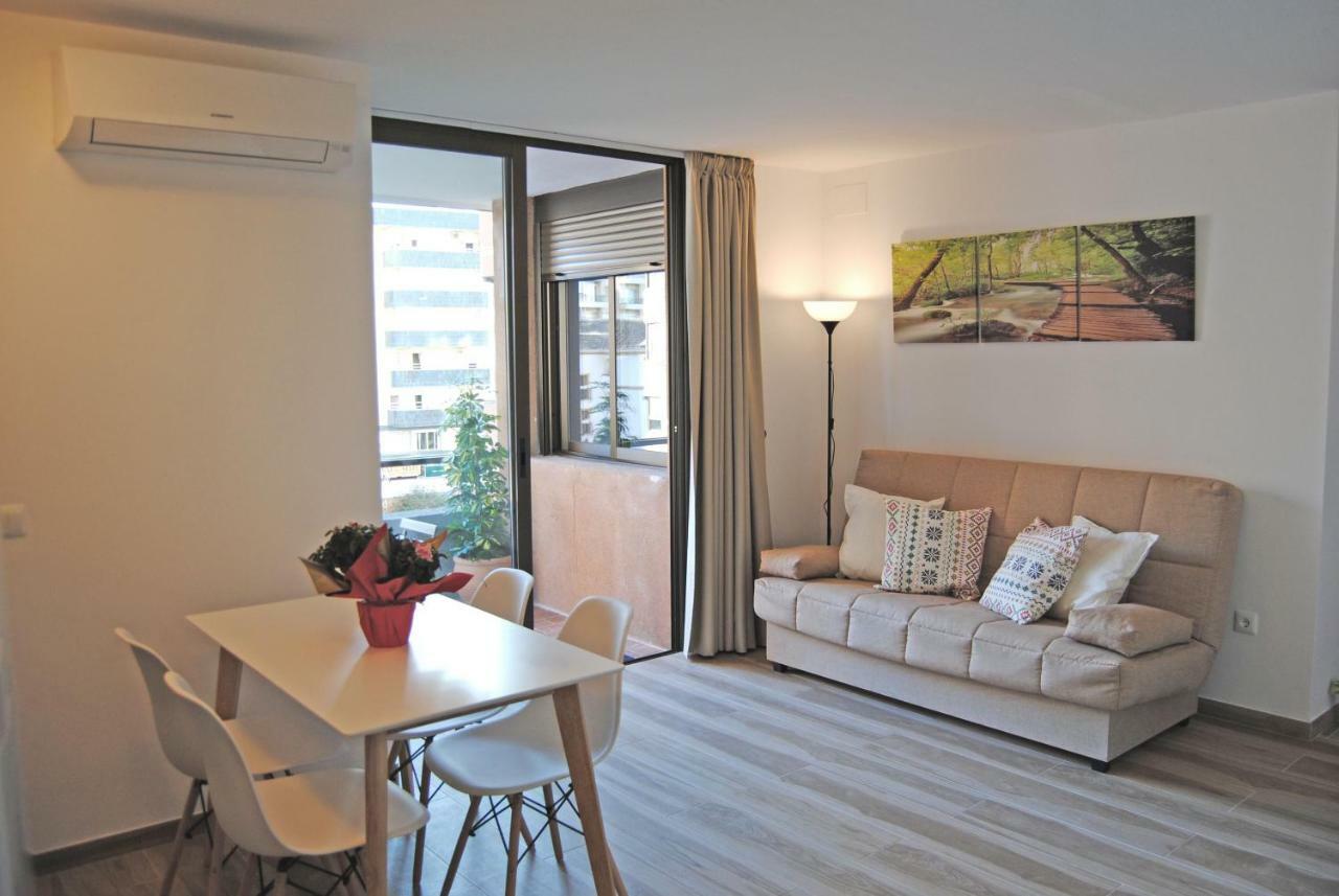 Apartment Recently Refurbished With Sea Views.