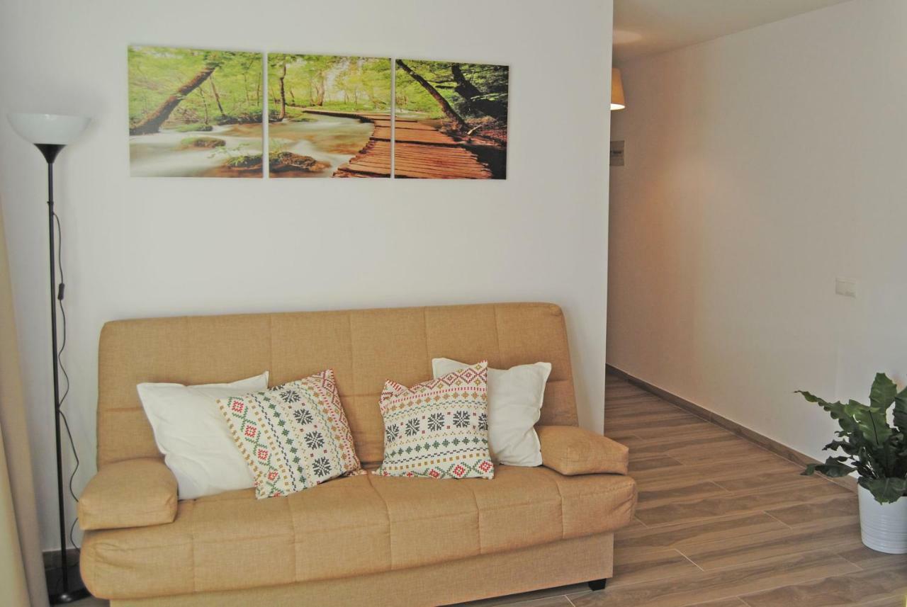 Appartamento Recently Refurbished With Sea Views. *